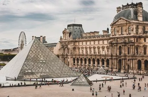 Art & Wine in central Paris